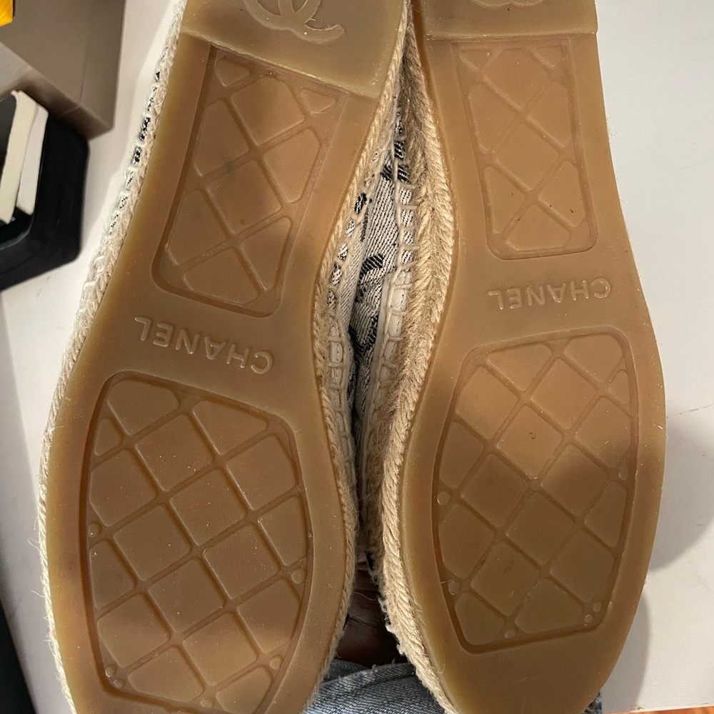 Chanel Women's Espadrilles - Black and Cream - Picture 3 of 6
